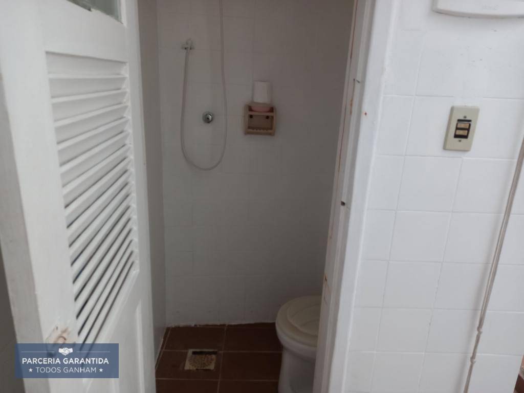 Apartamento à venda com 2 quartos, 70m² - Foto 13