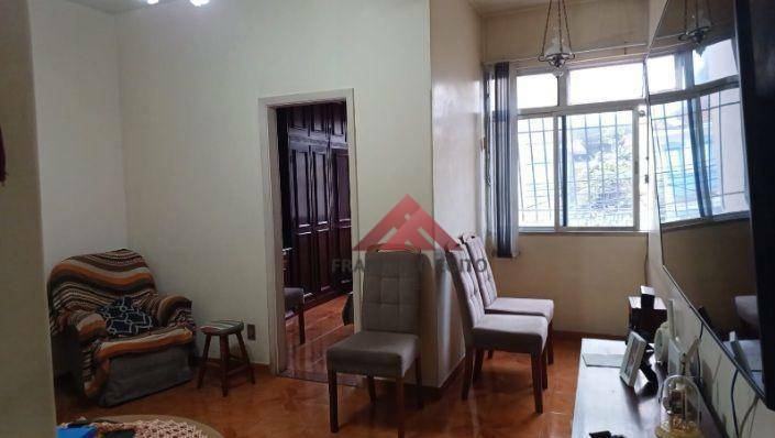 Apartamento à venda com 2 quartos, 50m² - Foto 1