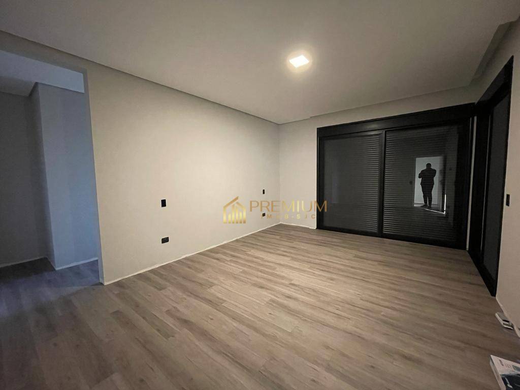 Sobrado à venda com 5 quartos, 600m² - Foto 4