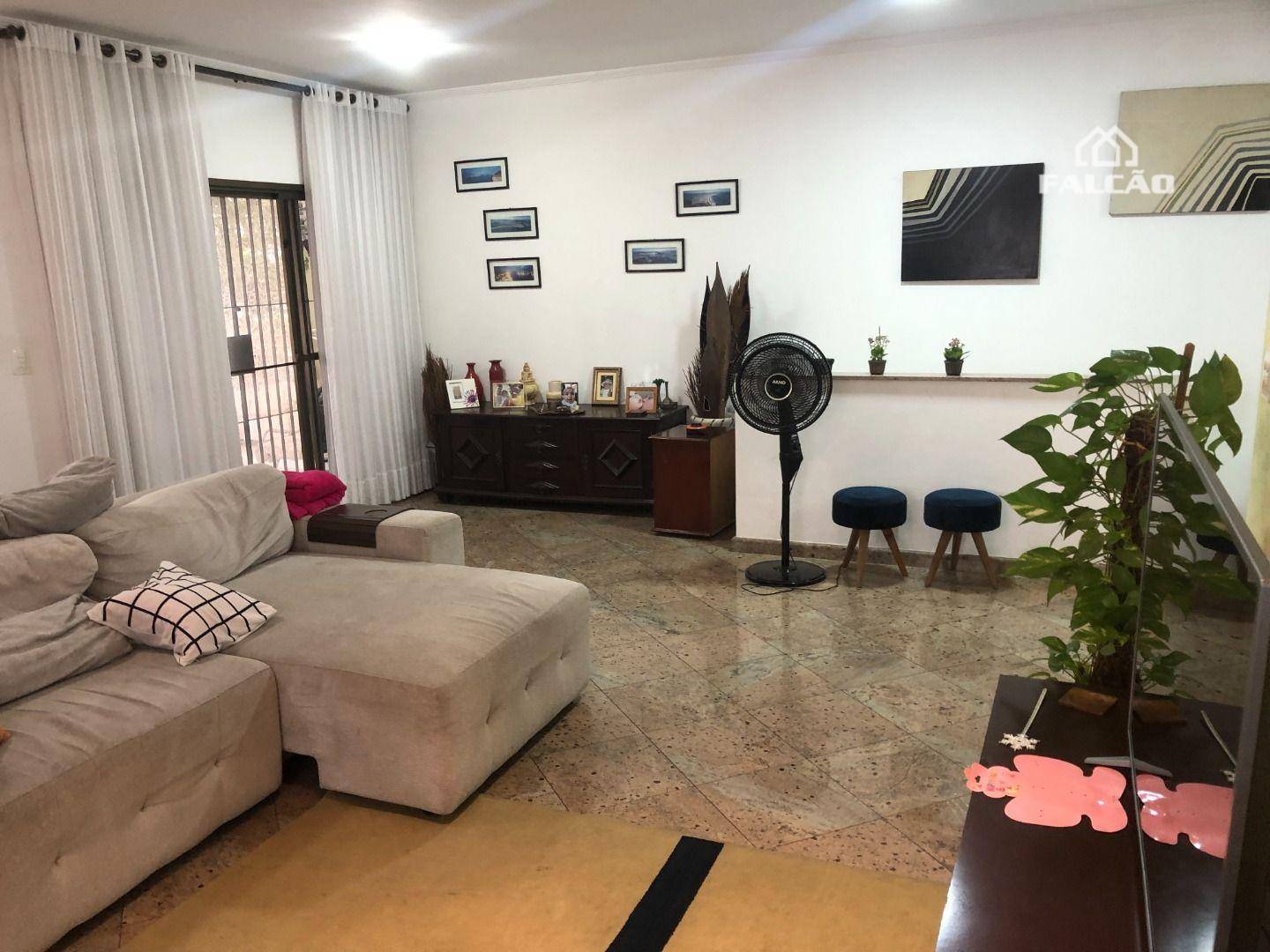 Casa à venda com 4 quartos, 180m² - Foto 4