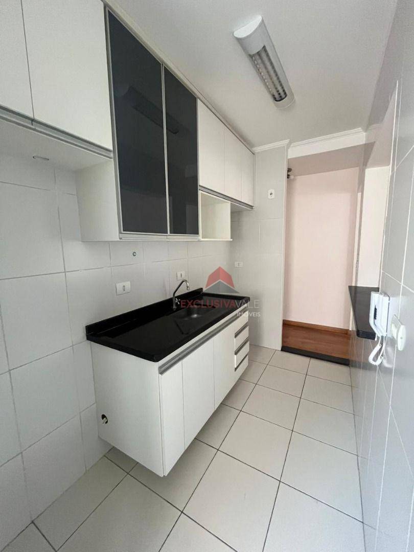 Apartamento para alugar com 2 quartos, 72m² - Foto 8