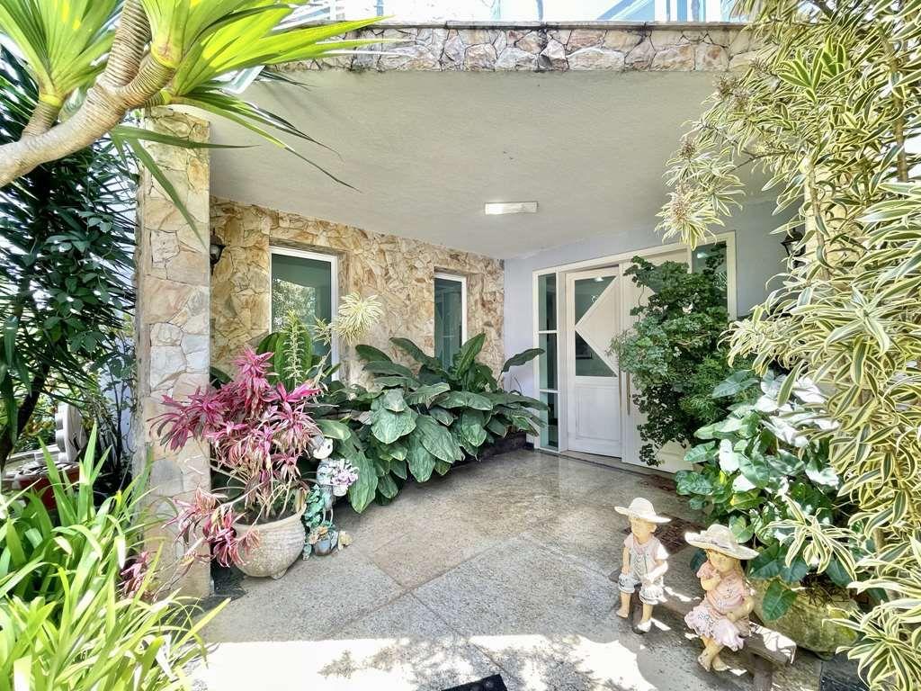 Sobrado para alugar com 6 quartos, 1200m² - Foto 2