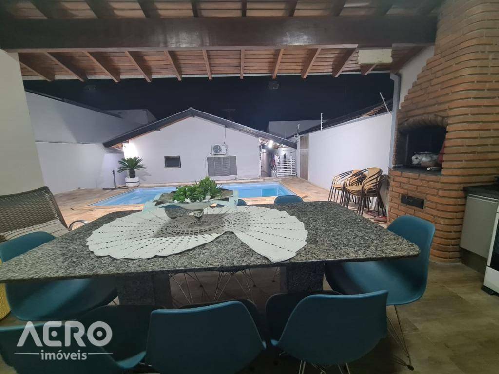 Casa à venda com 3 quartos, 205m² - Foto 30