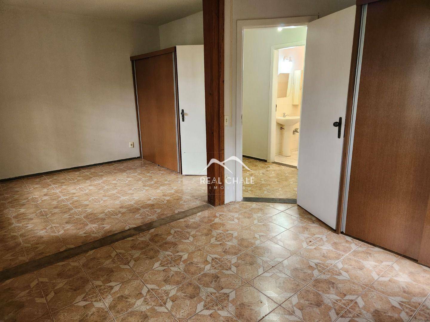 Casa de Condomínio à venda com 3 quartos, 260m² - Foto 4