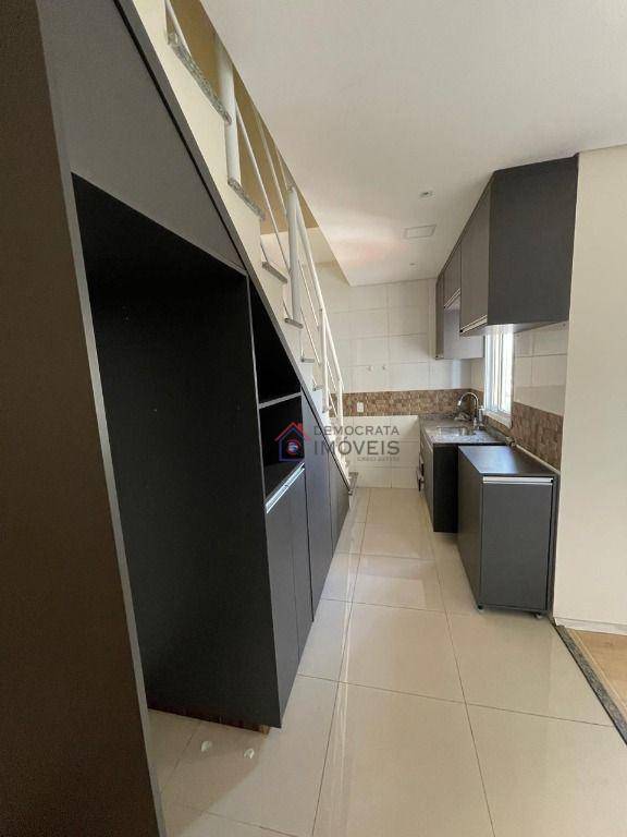 Cobertura à venda com 2 quartos, 90m² - Foto 3