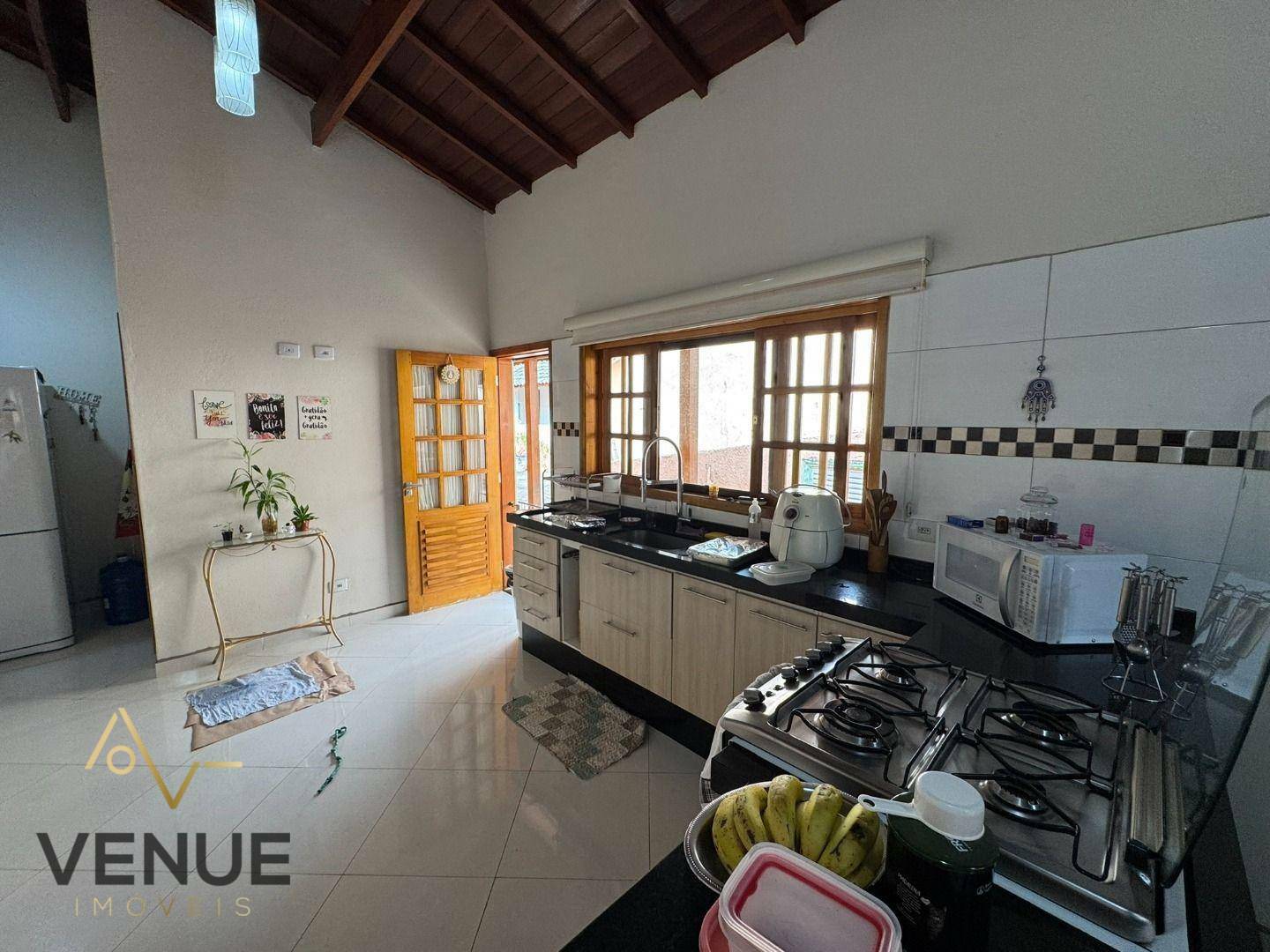 Chácara à venda com 3 quartos, 650m² - Foto 9