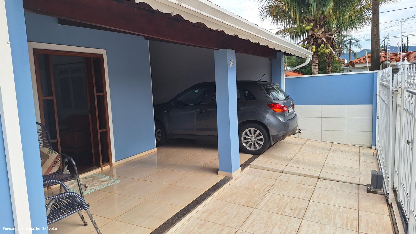 Casa para alugar com 3 quartos, 300m² - Foto 3