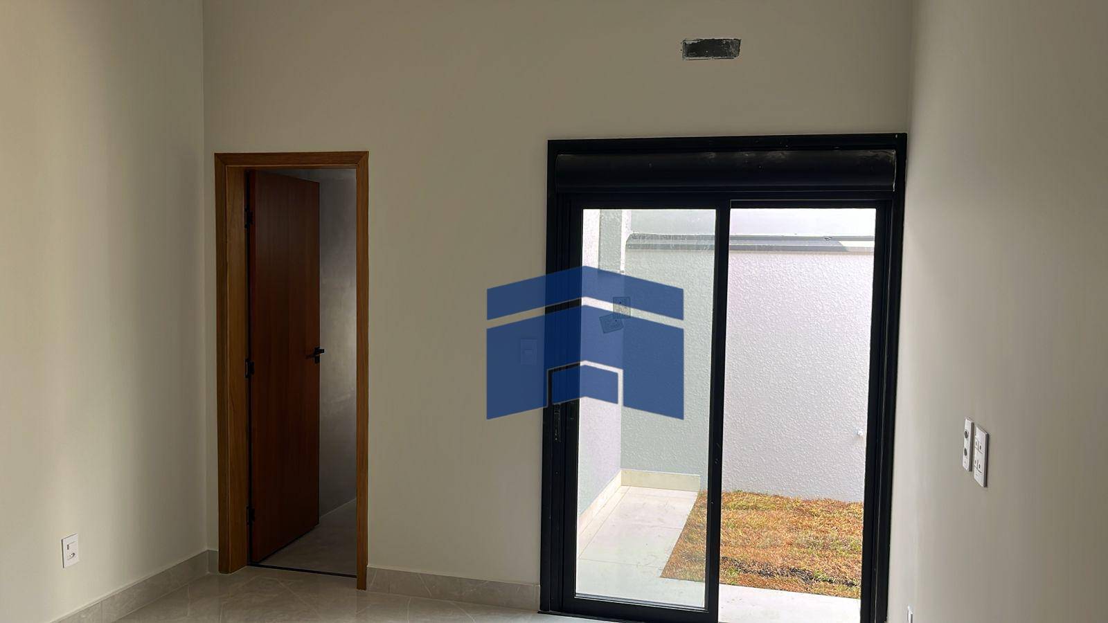 Casa à venda com 3 quartos, 90m² - Foto 13