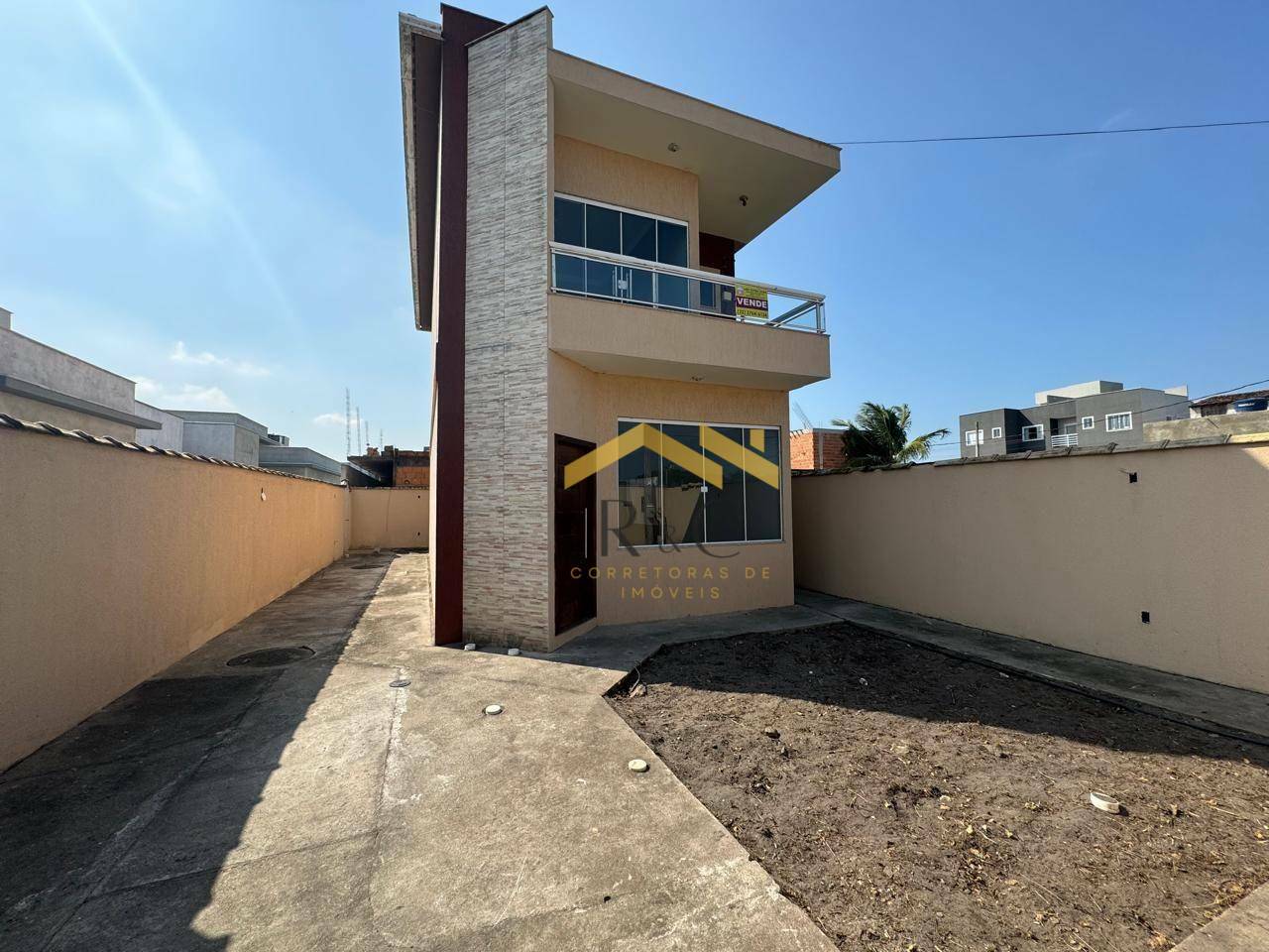 Casa à venda com 3 quartos, 150m² - Foto 1