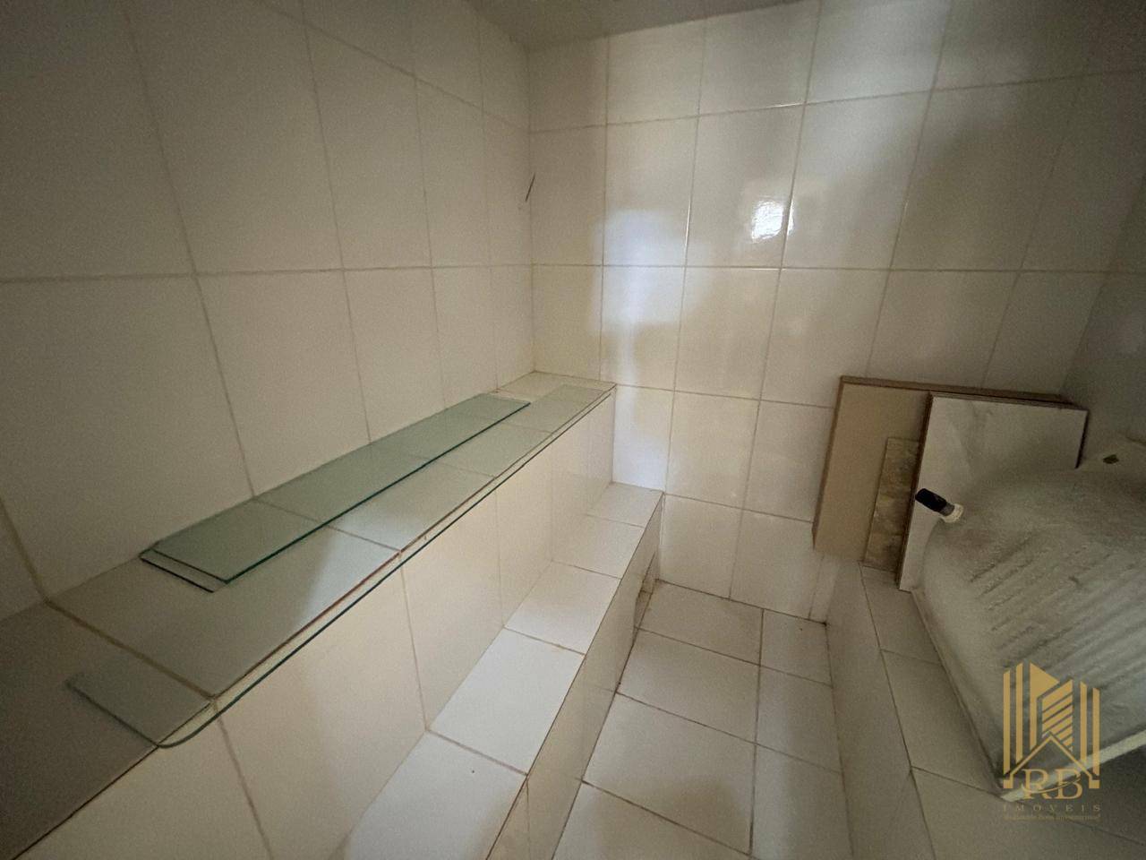 Casa à venda com 3 quartos, 400m² - Foto 2