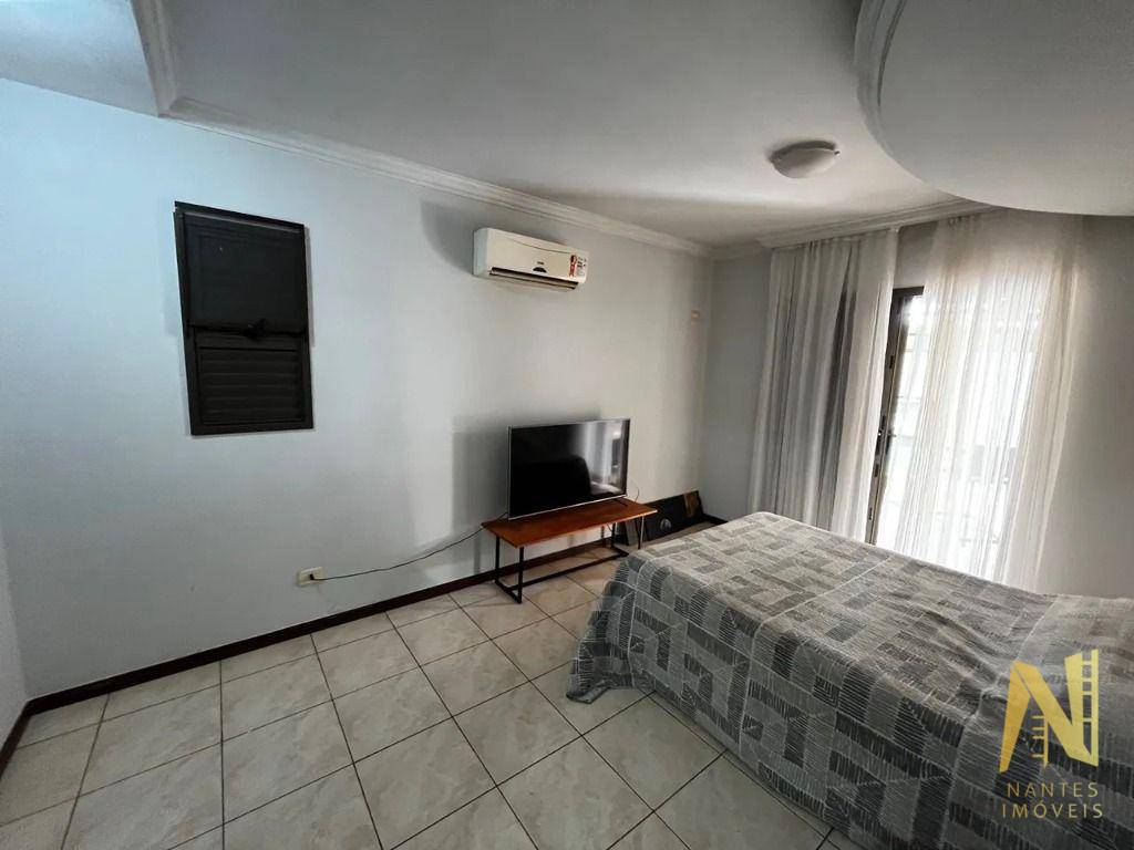 Casa à venda com 5 quartos, 500m² - Foto 17