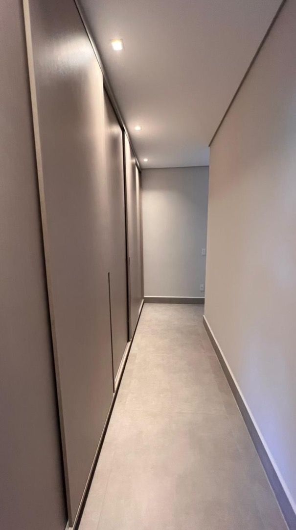 Casa à venda com 3 quartos, 200m² - Foto 1