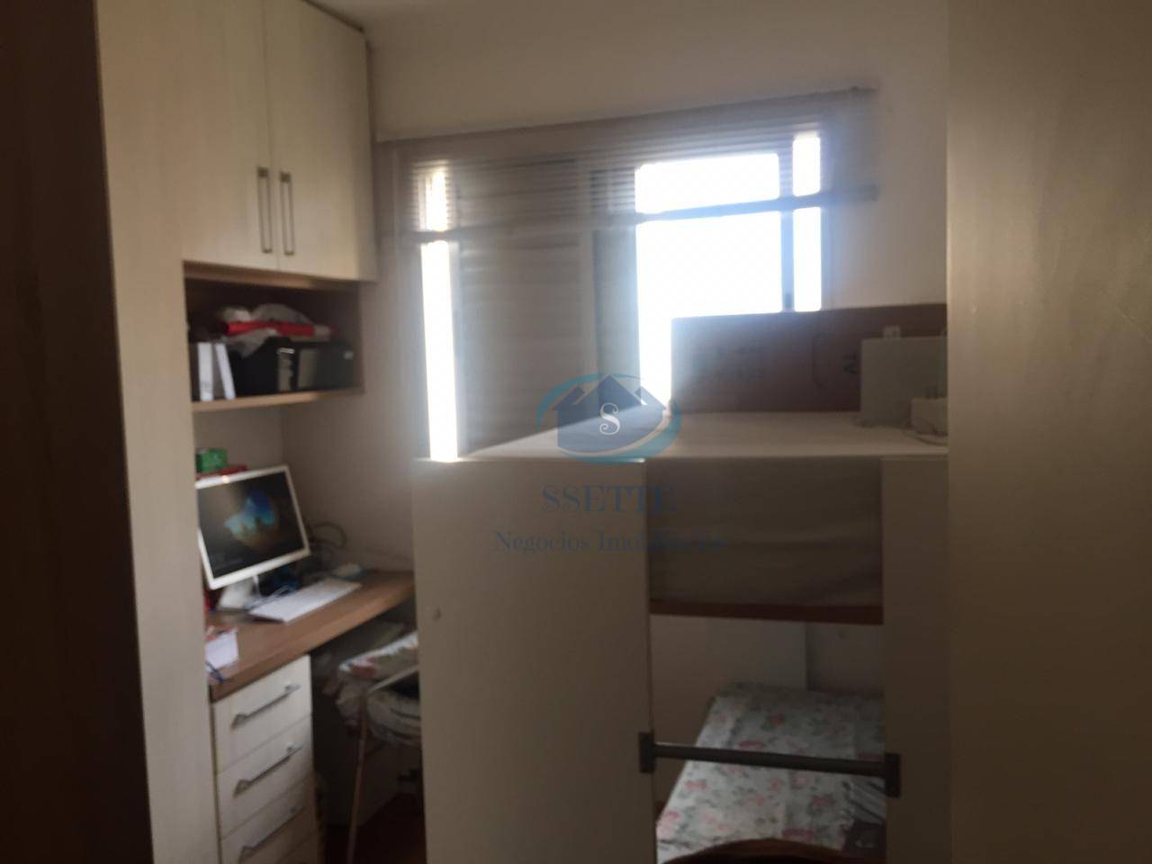 Apartamento à venda com 2 quartos, 75m² - Foto 22