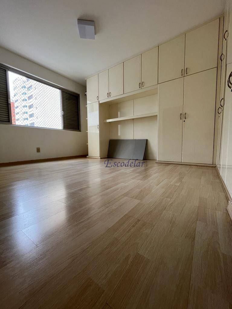 Apartamento à venda com 3 quartos, 200m² - Foto 11