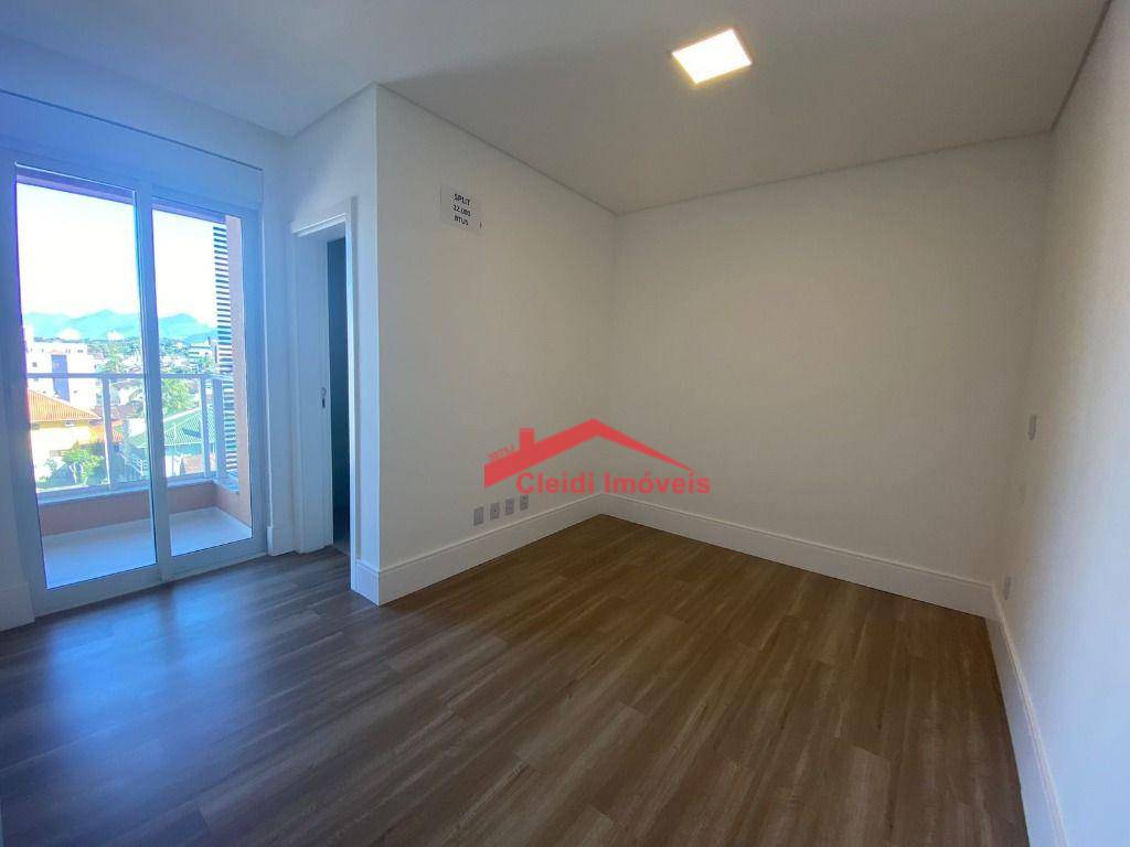 Apartamento à venda com 3 quartos, 135m² - Foto 11