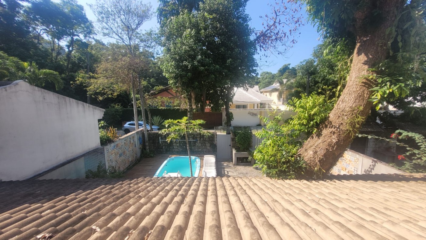 Casa de Condomínio à venda com 4 quartos, 290m² - Foto 5