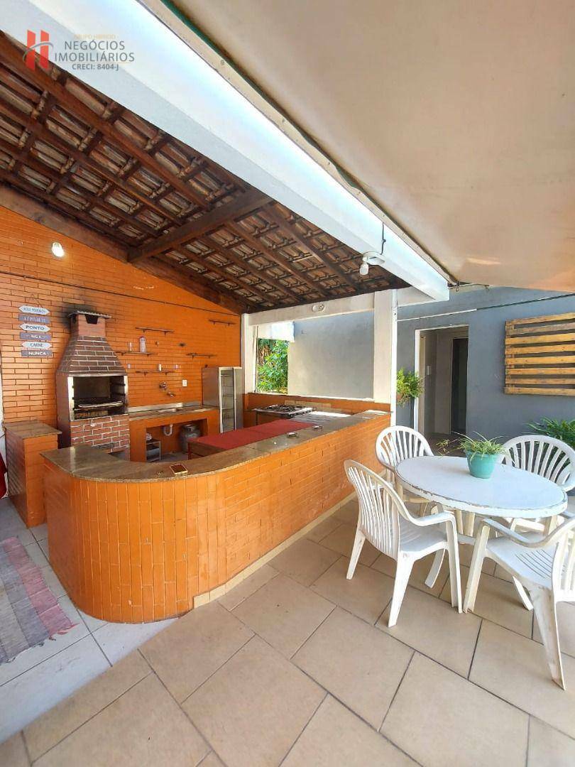 Casa à venda com 7 quartos, 260m² - Foto 42