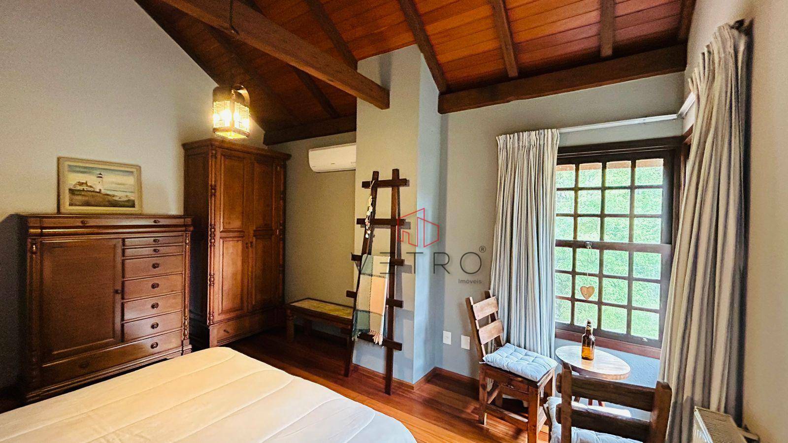 Casa à venda com 3 quartos, 205m² - Foto 12