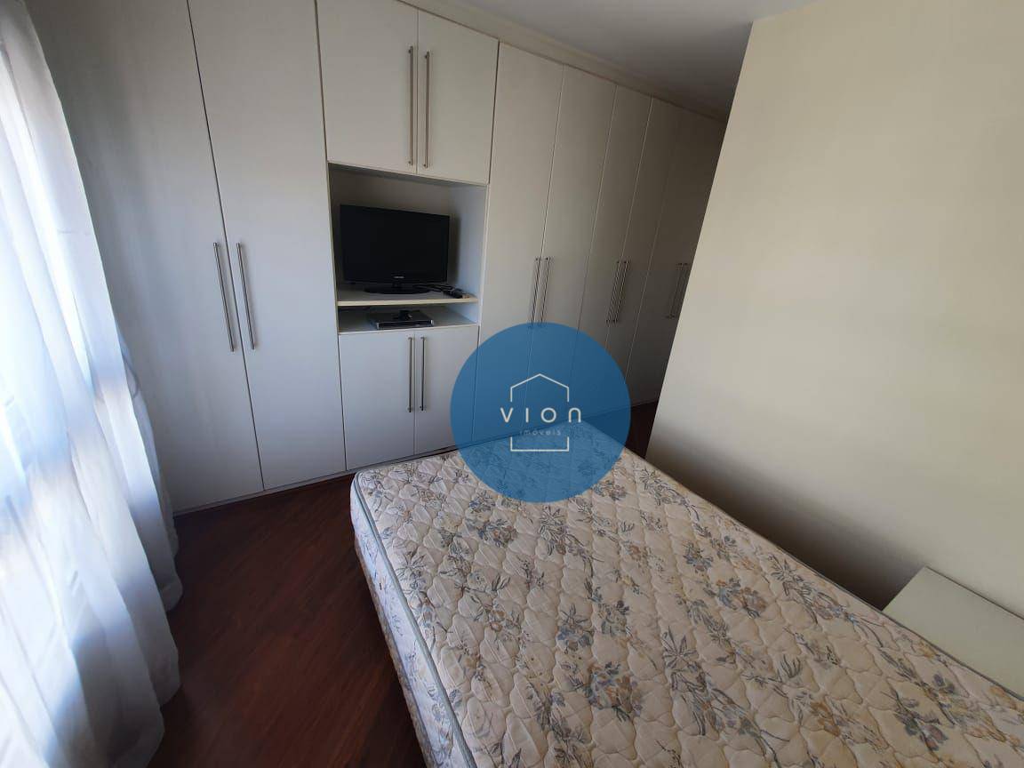 Apartamento para alugar com 3 quartos, 101m² - Foto 12