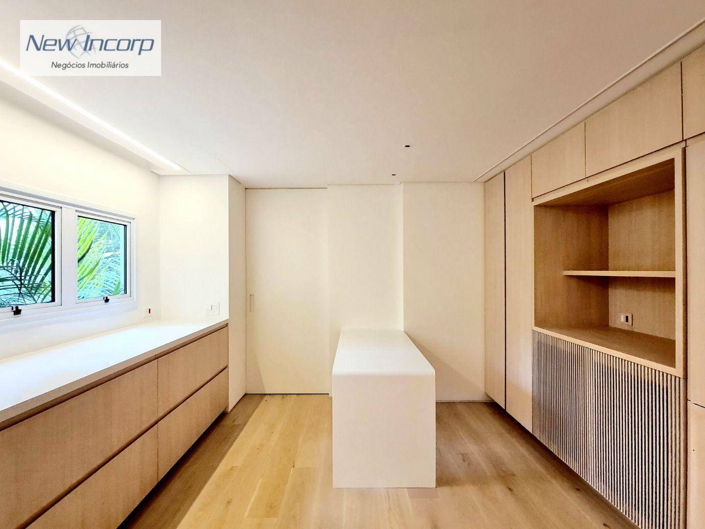 Apartamento à venda com 3 quartos, 211m² - Foto 35