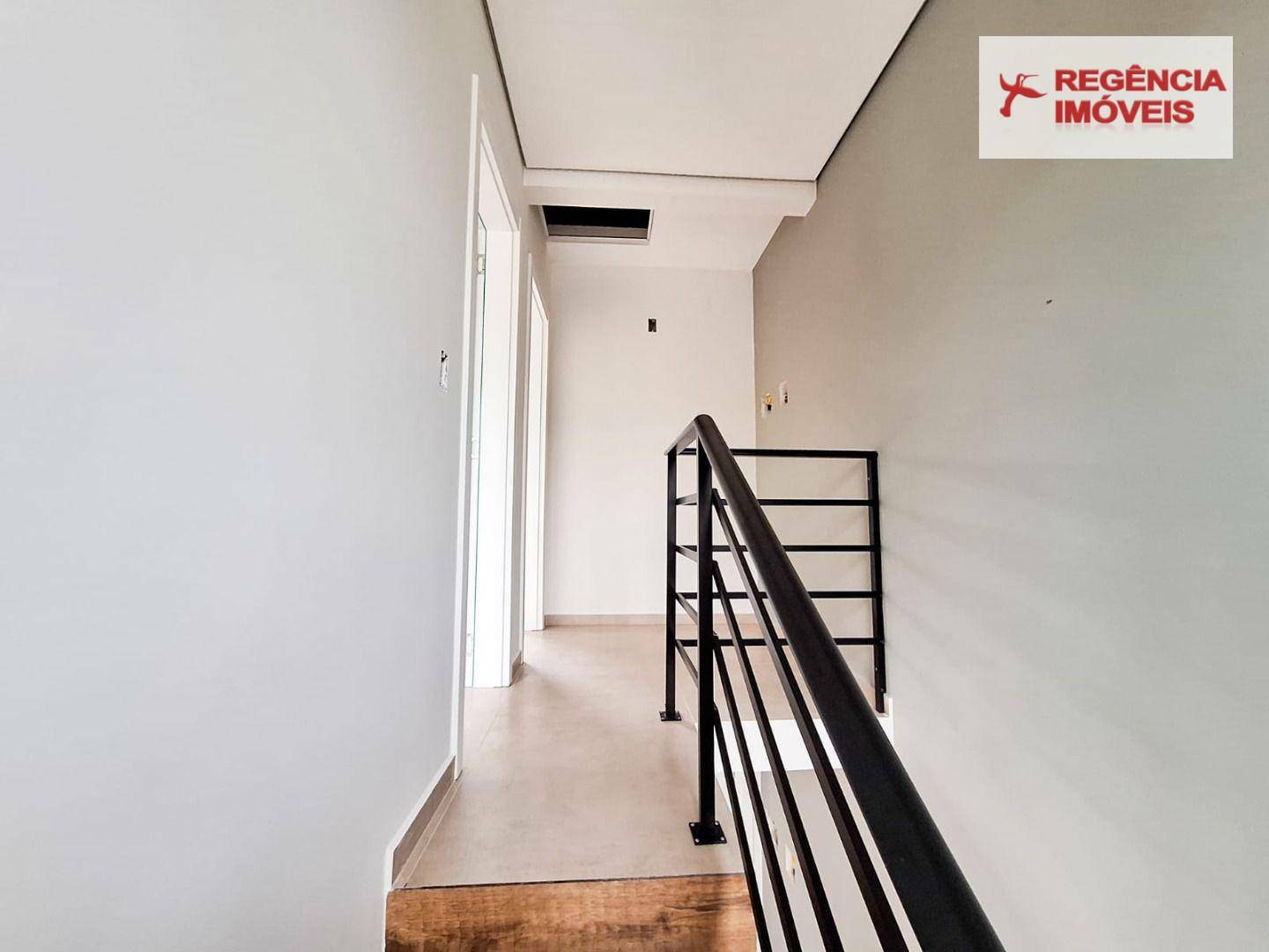 Casa à venda com 2 quartos, 82m² - Foto 9