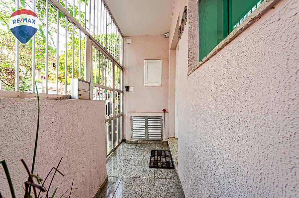 Casa à venda com 2 quartos, 140m² - Foto 10