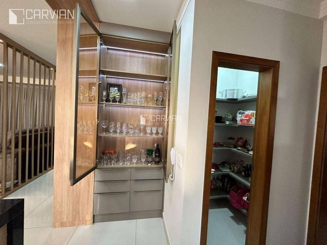 Apartamento à venda com 3 quartos, 195m² - Foto 30