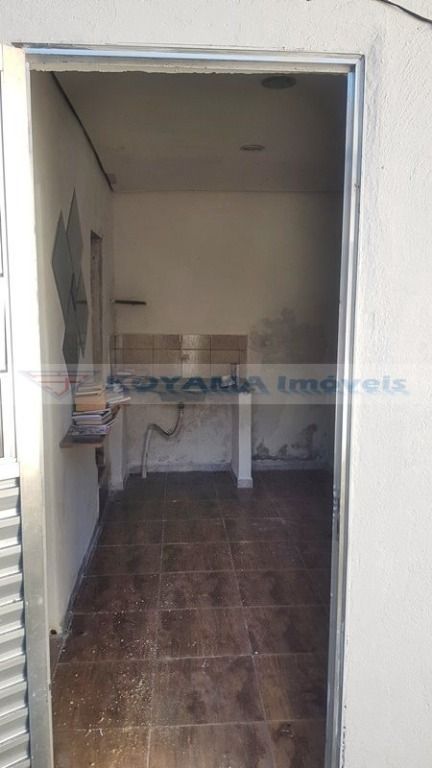 Casa para alugar com 3 quartos, 70m² - Foto 52