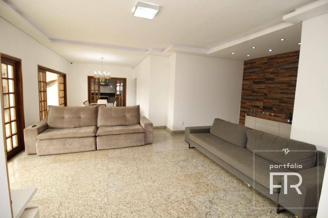 Casa à venda com 3 quartos, 210m² - Foto 5