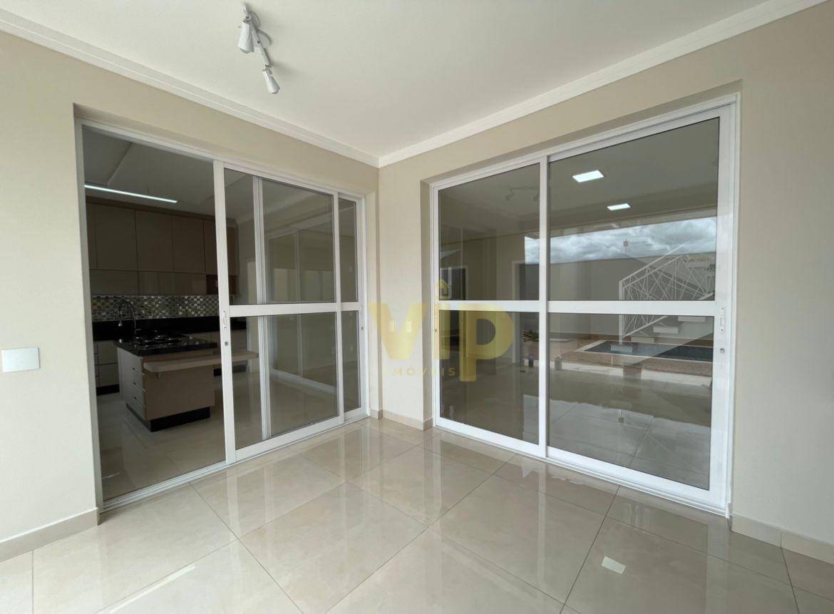 Casa para alugar com 3 quartos, 230m² - Foto 19