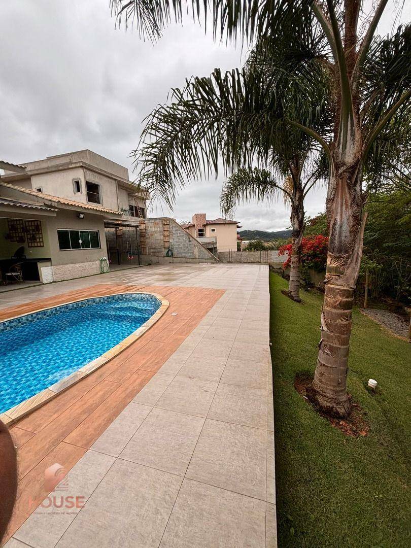 Casa de Condomínio à venda com 4 quartos, 350m² - Foto 18