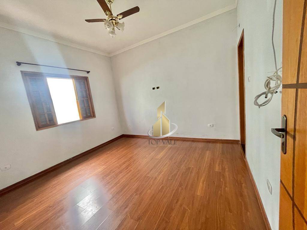 Casa à venda com 3 quartos, 210m² - Foto 13