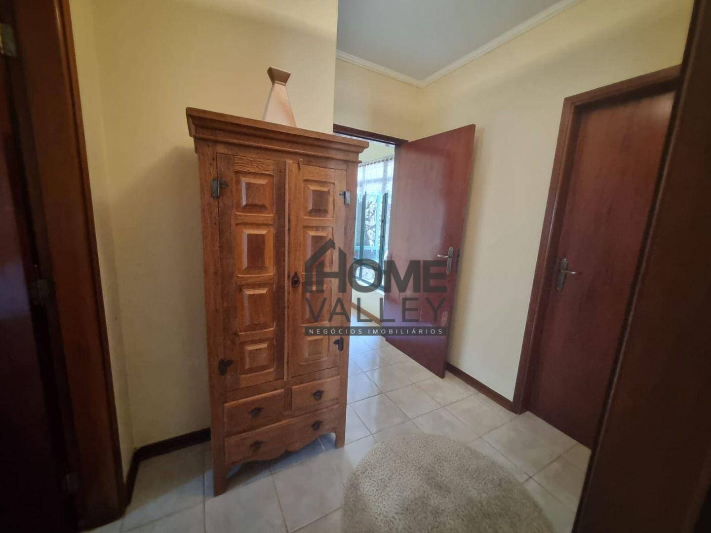 Casa à venda com 3 quartos, 211m² - Foto 13