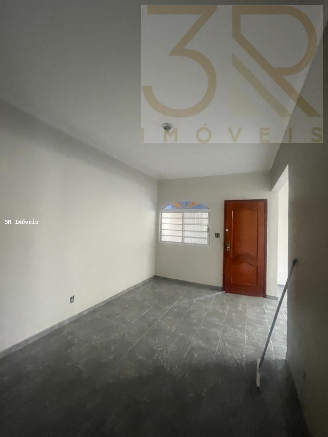 Casa para alugar com 3 quartos, 120m² - Foto 6