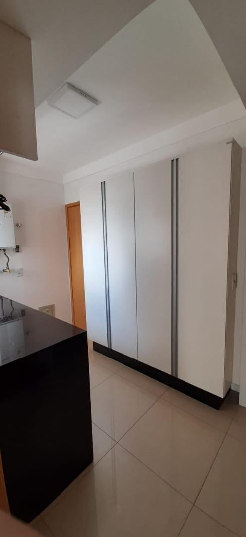 Apartamento à venda com 3 quartos, 145m² - Foto 17