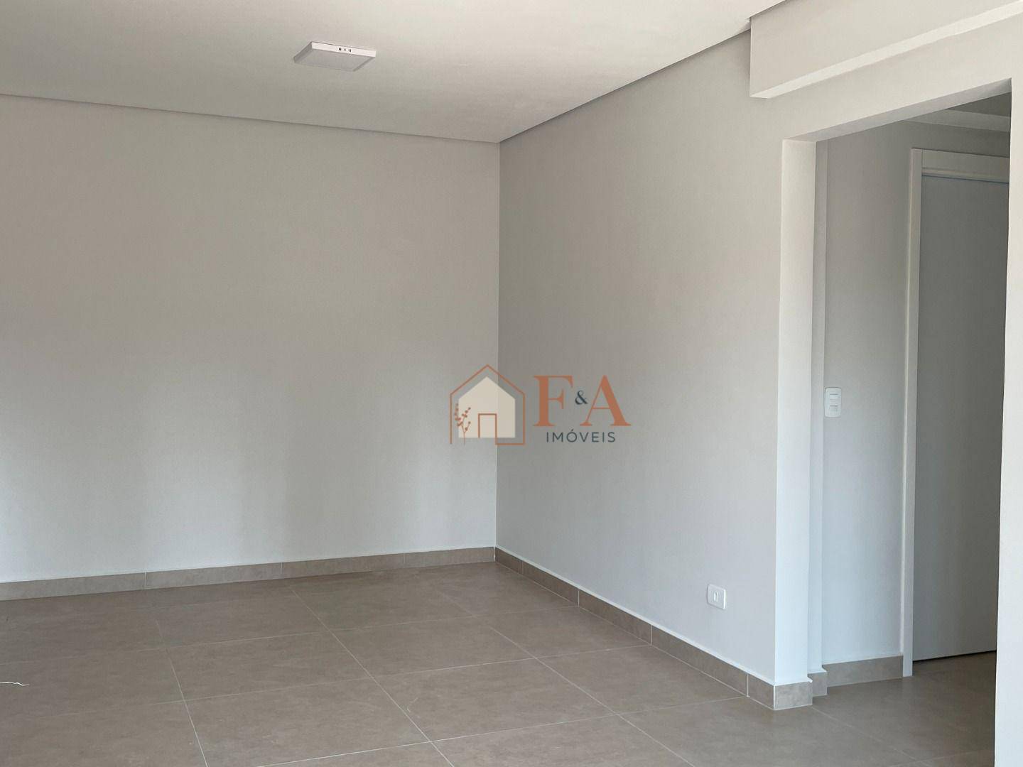 Apartamento à venda com 2 quartos, 71m² - Foto 4