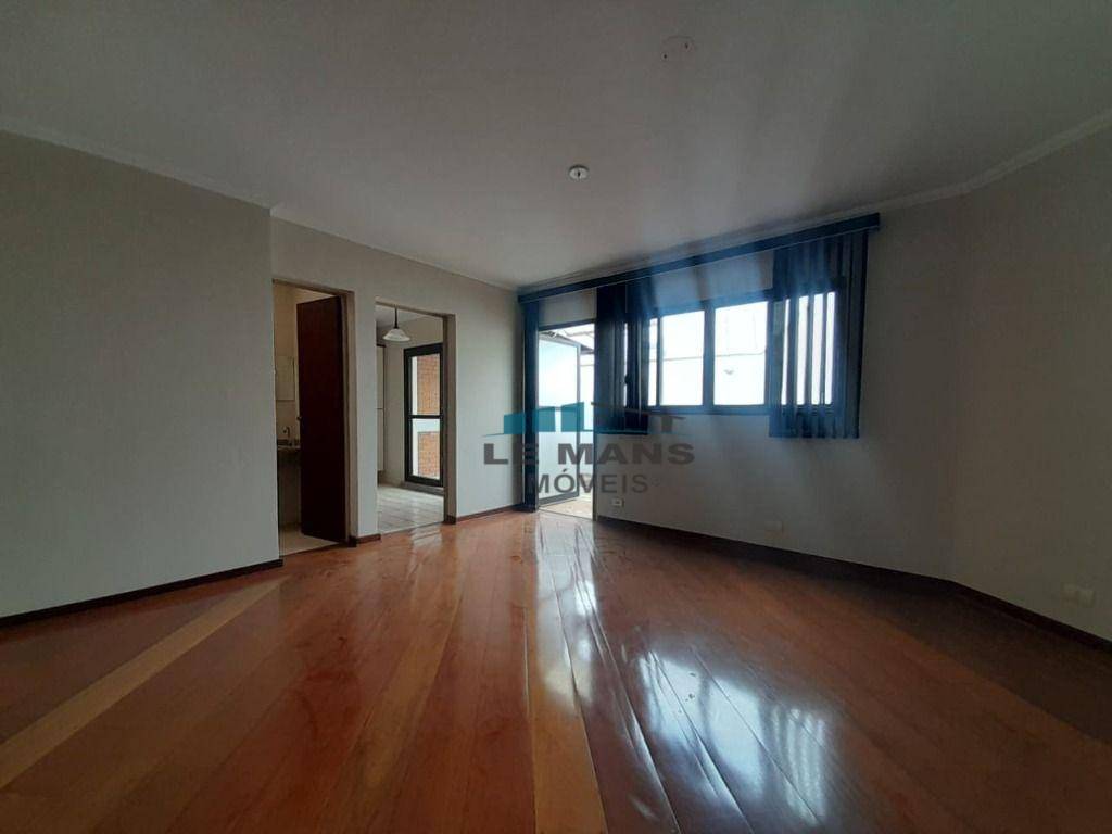 Apartamento à venda com 3 quartos, 196m² - Foto 2