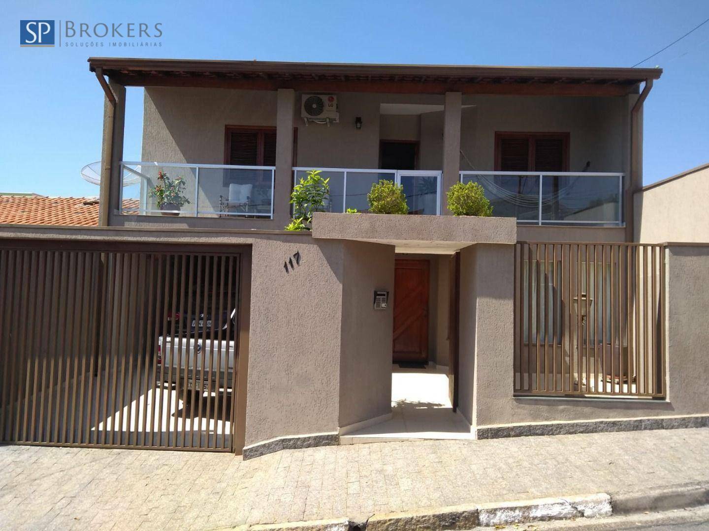 Casa à venda com 4 quartos, 250m² - Foto 2