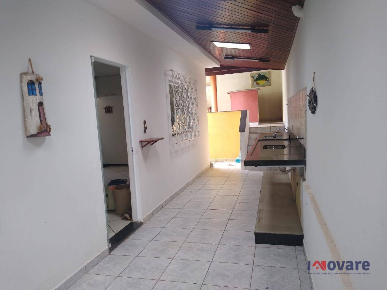 Casa à venda com 3 quartos, 180m² - Foto 2