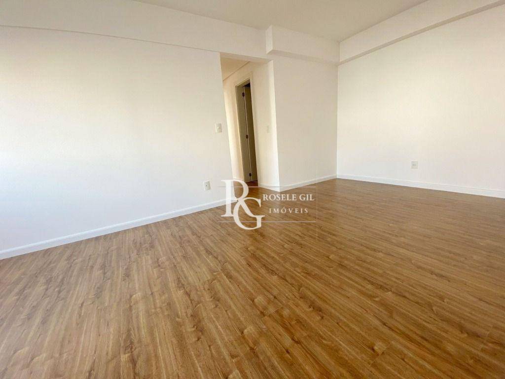 Apartamento à venda com 2 quartos, 66m² - Foto 4