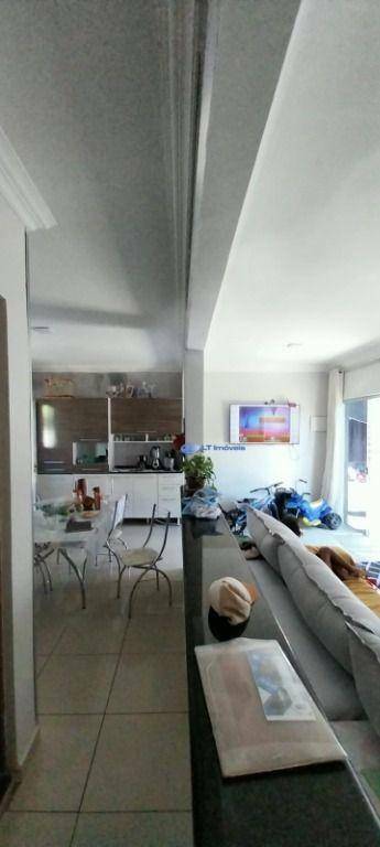 Casa à venda com 1 quarto, 130m² - Foto 1