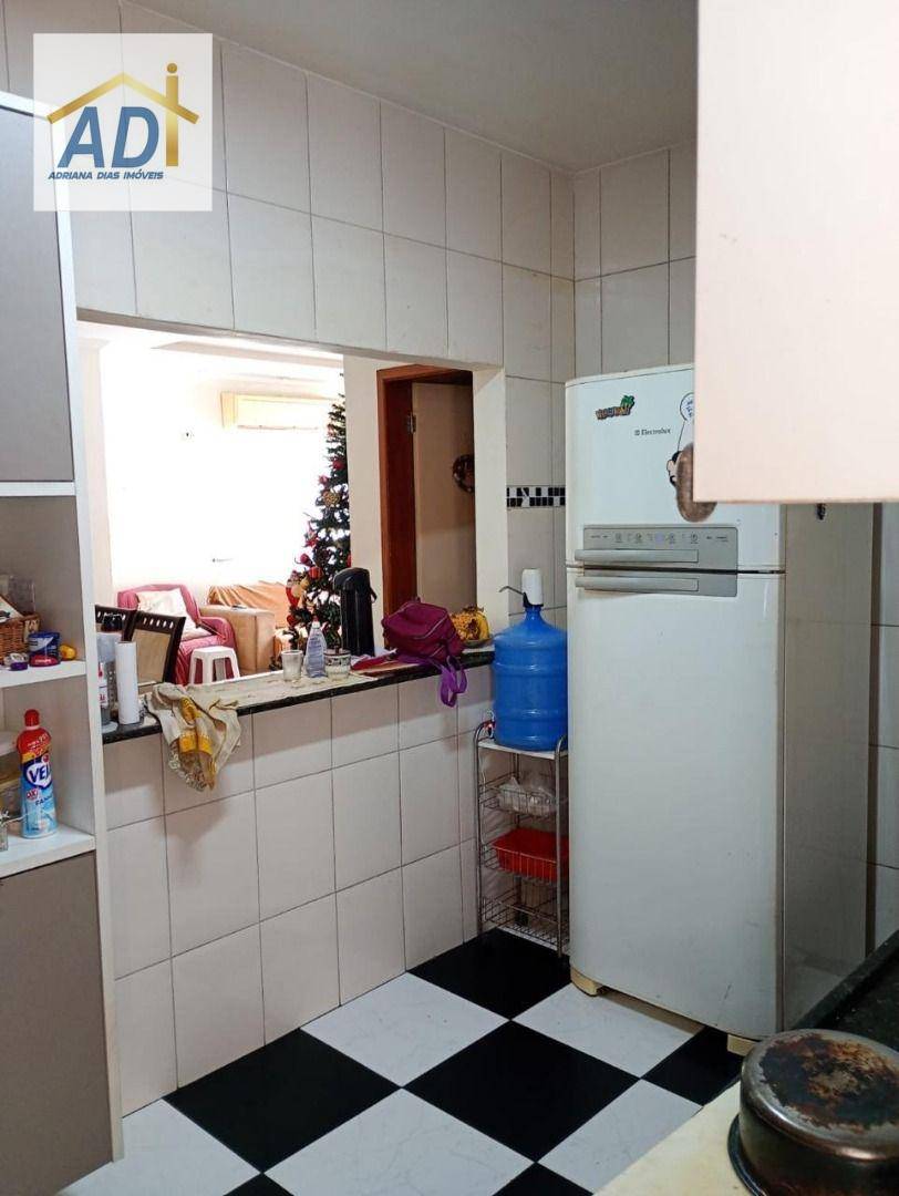 Casa de Condomínio à venda com 4 quartos, 180m² - Foto 9