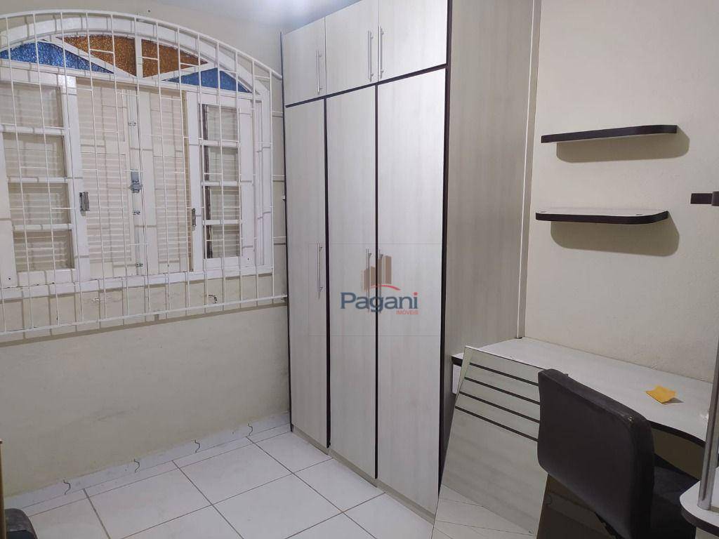 Casa para alugar com 4 quartos, 180m² - Foto 3