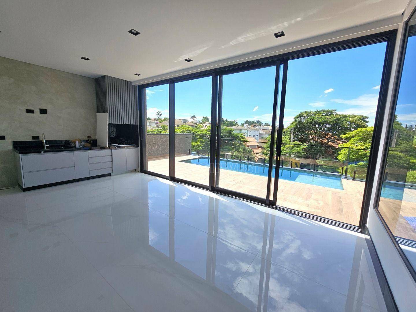 Casa de Condomínio à venda com 4 quartos, 440m² - Foto 4