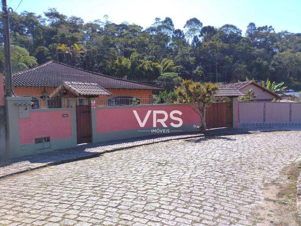 Casa à venda com 3 quartos, 182m² - Foto 2