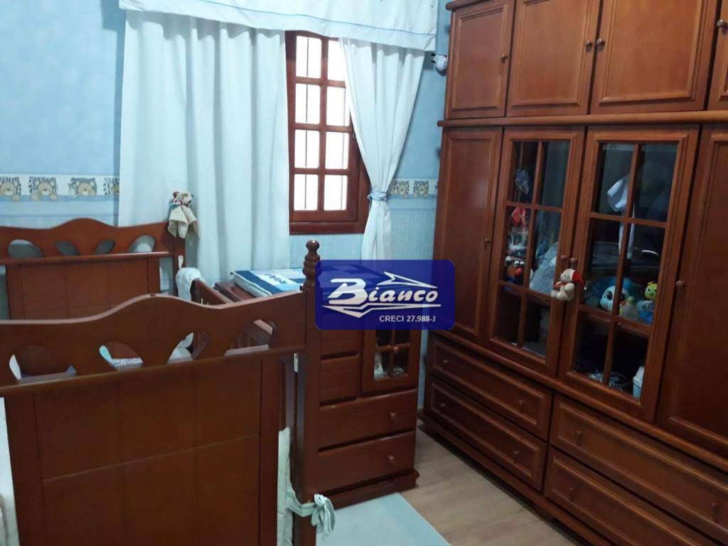 Sobrado à venda com 3 quartos, 200m² - Foto 8