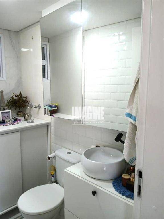 Apartamento à venda com 2 quartos, 61m² - Foto 17