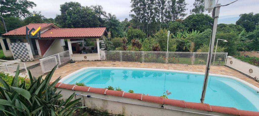 Casa à venda com 4 quartos, 200m² - Foto 15