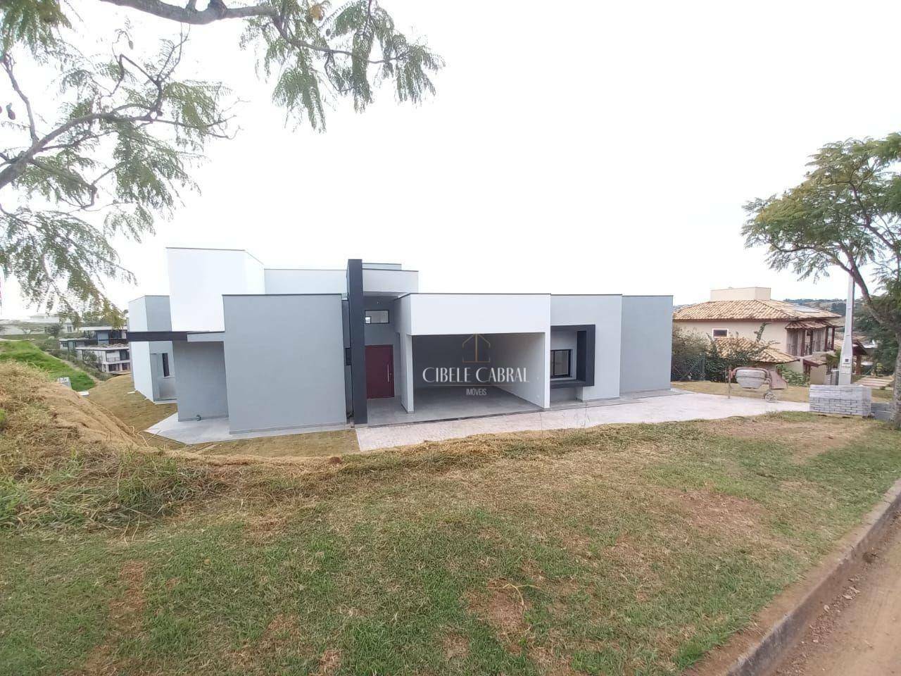 Casa de Condomínio à venda com 3 quartos, 261m² - Foto 2