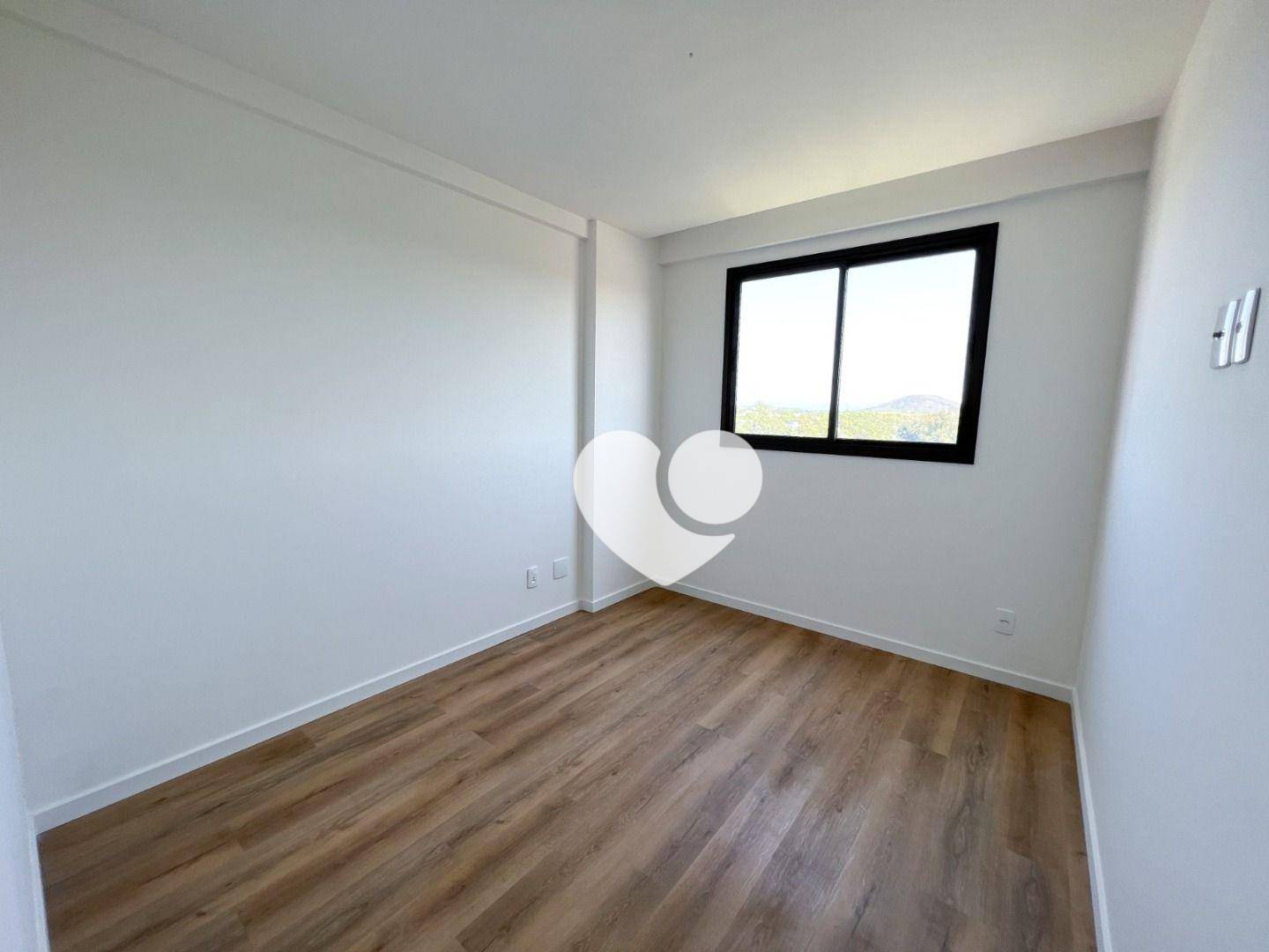 Apartamento à venda com 3 quartos, 135m² - Foto 9